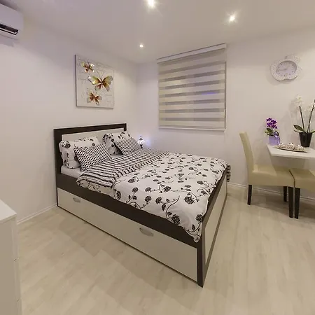 Aida דירה מוסטר